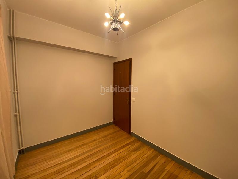 Foto c87073f8-a5b8-405d-afec-0b0b71610cce. Rent flat with heating in A Milagrosa Lugo