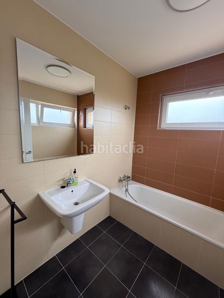 Foto 4da5f1b7-4ec0-408b-9f3d-61103b29e750. Casa adossada amb calefacció a Parroquias del Oeste Lugo