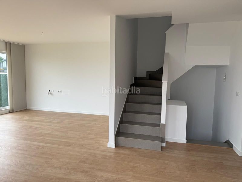 Foto e05017c8-db1c-46bb-bbb2-a1693331027c. Casa adossada amb calefacció a Parroquias del Oeste Lugo