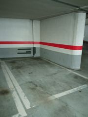 Parking coche en A Milagrosa. Se vende plaza de garaje en calle doutor gasalla
