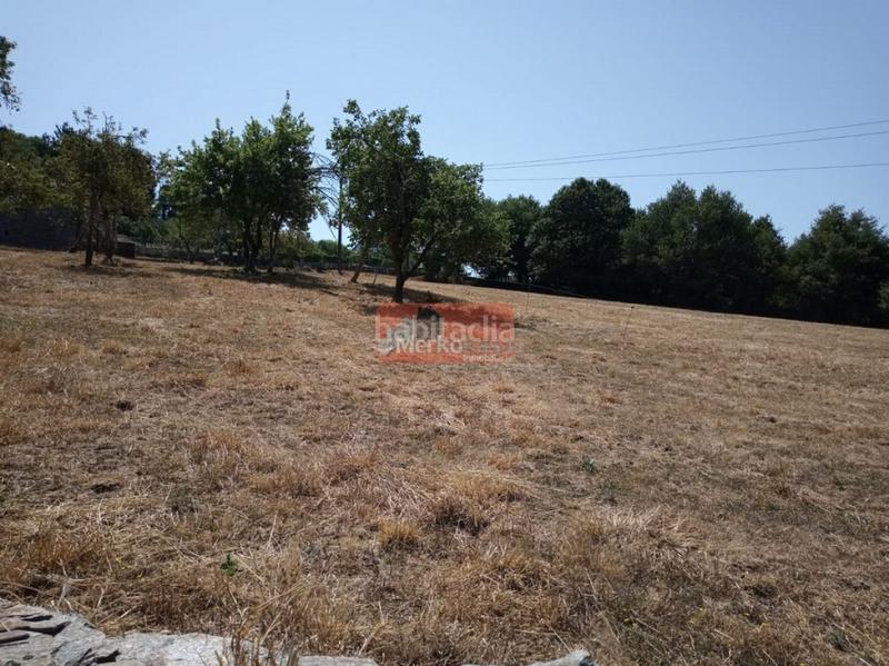Foto bfa2abe7-444e-4433-a547-fe344fcac5e1. Terreno residencial se venden parcelas edificables a 5 kms en Lugo