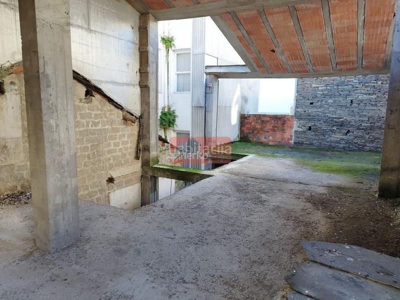 Foto 98c1f465-e528-4e58-8b06-b3c60cd362b9. Casa se vende casa para reformar en rúa quirogafonte dos ranchos en Lugo