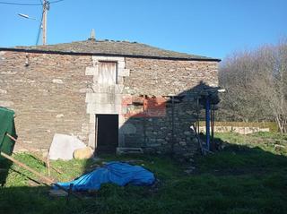 Casa a Begonte. Se vende casa para reformar en begonte