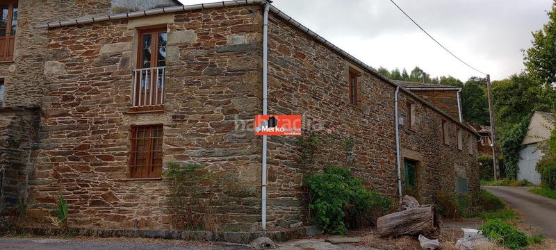 Foto eb6c108b-2d2a-4a62-9a26-02cc370b6d9b. Casa amb calefacció aparcament a Baleira