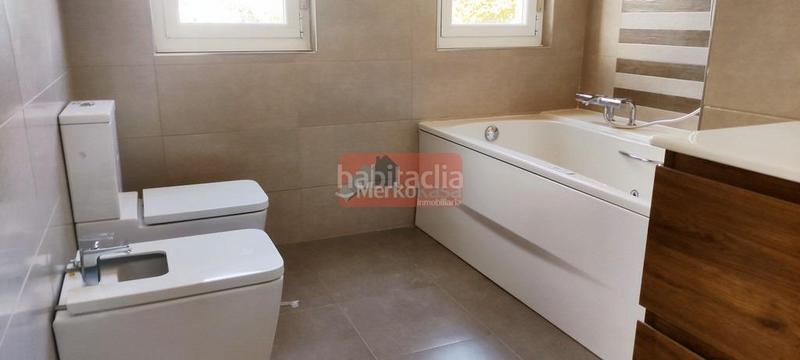 Foto 0e3c3fe6-9e7a-4dcf-ba4c-efca2ad89cc3. Chalet con riscaldamento in Parroquias del Este Lugo