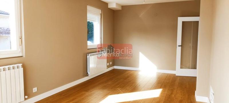 Foto 1975c058-f35b-443f-a7fc-6d738d8a3bdf. Chalet con riscaldamento in Parroquias del Este Lugo