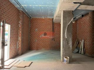 Lloguer Local Comercial a A Milagrosa. Se alquila local comercial en obra en edificio de nueva construc