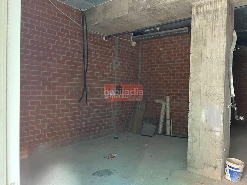 Foto 400c626a-8998-4501-8286-d3a8b8bac5e8. Rent business premise in A Milagrosa Lugo