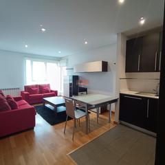 Miete Appartement in Residencia - Abella. Se alquila apartamento luminoso en avd. americas!!!