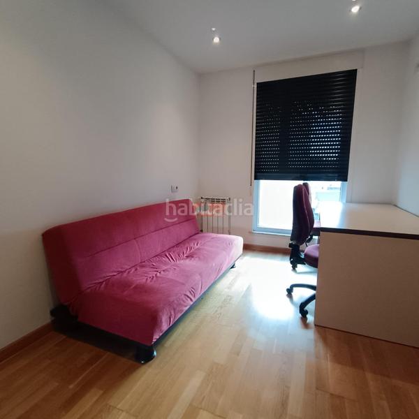 Foto 98aff984-09de-4658-b932-631876e4b80a. Rent apartment with heating parking in Residencia - Abella Lugo