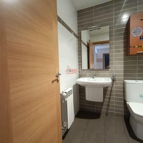 Foto f9352dbe-594d-423e-966b-5eab495b0e0d. Rent apartment with heating parking in Residencia - Abella Lugo