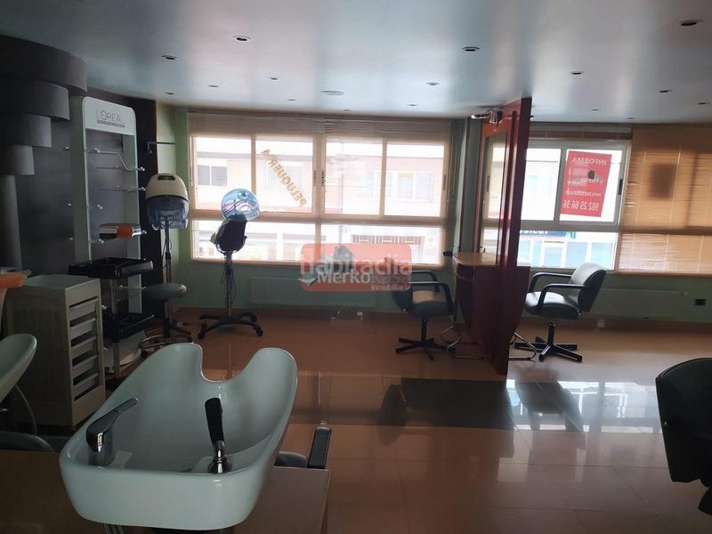 Foto d476a63c-3e17-47eb-8001-288d8fc9d544. Oficina amb calefacció a A Milagrosa Lugo