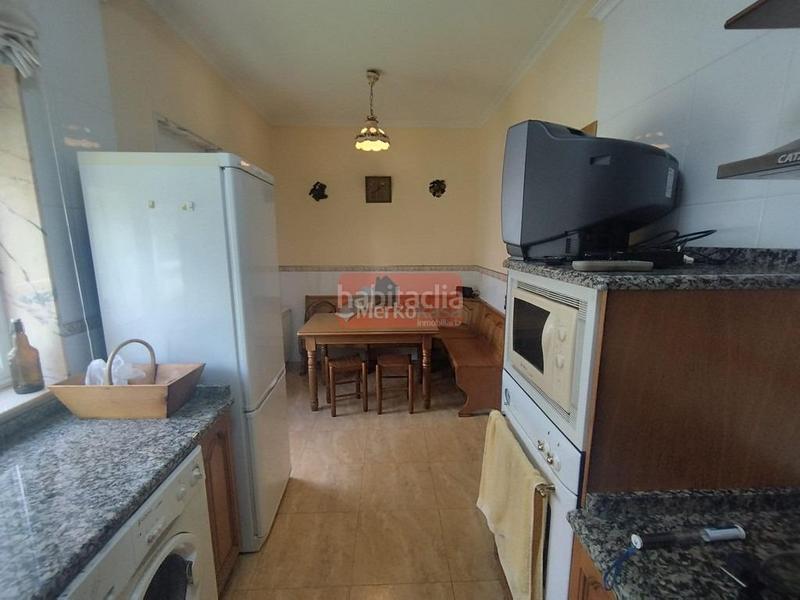 Foto 28e0ec68-ca9d-4b13-8f1d-12207a6c9047. Chalet se vende vivienda unifamiliar con terreno , os ancares lucenses en Baralla