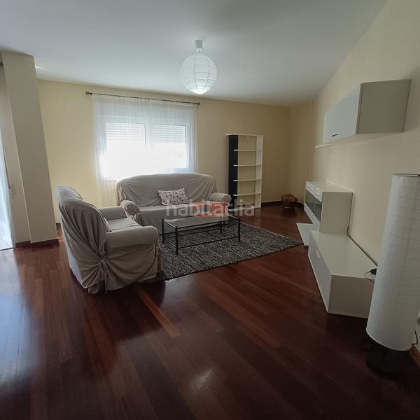 Foto 65de9769-c6ac-434d-a109-5d7b2e7ed232. Rent flat with parking in Residencia - Abella Lugo