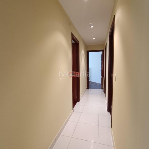 Foto e6416162-871f-47e9-9399-4348a1773dbc. Rent flat with parking in Residencia - Abella Lugo