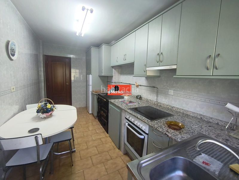 Foto e5436c65-5e82-4044-8866-c094040bfd91. Etagenwohnung mit heizung in Nogais (As)
