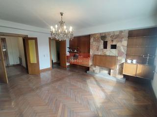 Piso en Centro - Recinto Amurallado. Bajada de precio !!!! se vende piso amplio y luminoso para refor