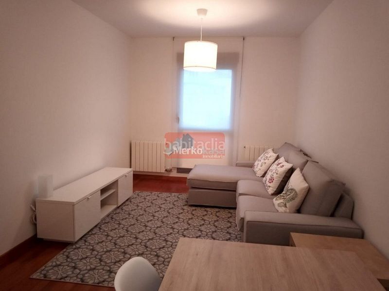 Foto 052b4154-2393-43c2-9583-689ff3a3cb67. Lloguer pis amb calefacció aparcament a Residencia - Abella Lugo