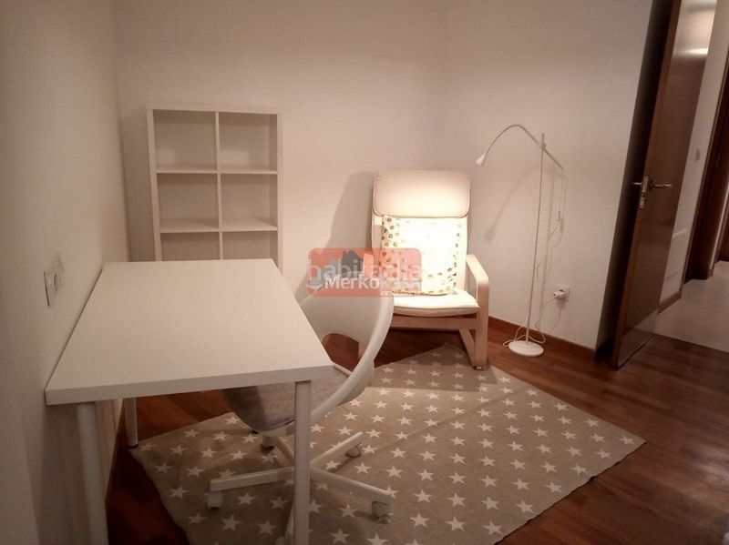 Foto 41e1e35a-b1e9-456d-b9cf-e36431a75a30. Lloguer pis amb calefacció aparcament a Residencia - Abella Lugo