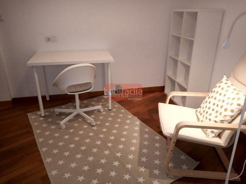 Foto 4c827599-e37f-4cb9-9948-48ce701e3813. Lloguer pis amb calefacció aparcament a Residencia - Abella Lugo