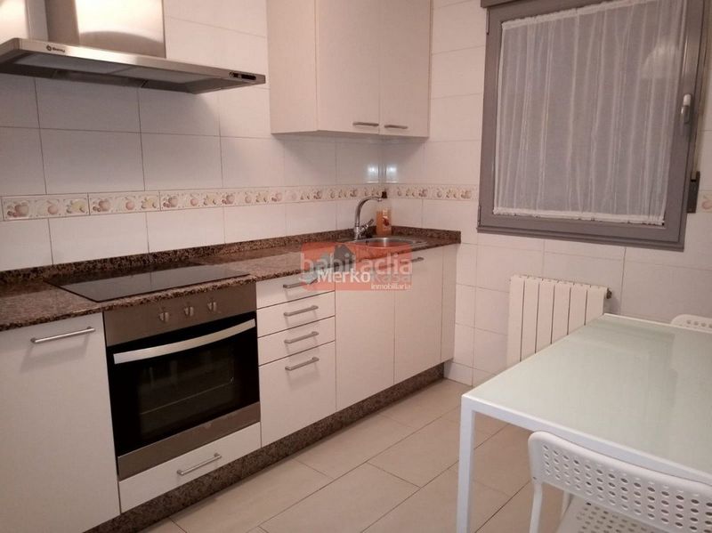 Foto 7c4fc50e-dd37-4204-869a-f5892fef21b1. Lloguer pis amb calefacció aparcament a Residencia - Abella Lugo