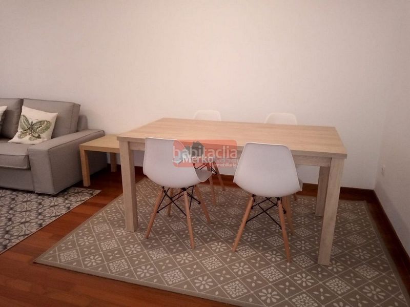 Foto 9da8dd4c-c5be-41c2-b497-2321facbf2b4. Lloguer pis amb calefacció aparcament a Residencia - Abella Lugo