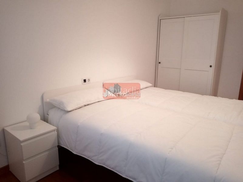 Foto c6076d70-8044-481c-ae71-838c28621e1a. Lloguer pis amb calefacció aparcament a Residencia - Abella Lugo