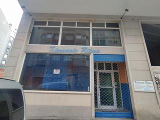 Local commercial à San Roque - As Fontiñas. Se vende local comercial con entreplanta en rei don garcia
