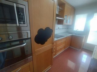 Alquiler Apartamento en Acea de Olga - Augas Férreas. Se alquila apartamento luminoso y amueblado cercano a plaza agua