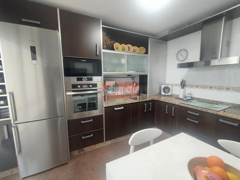 Foto 2b0e033e-1d7f-46ad-891b-d3ba5b6028a0. Duplex con riscaldamento parcheggio in A Piriganlla - Albeiros - Garabolos Lugo