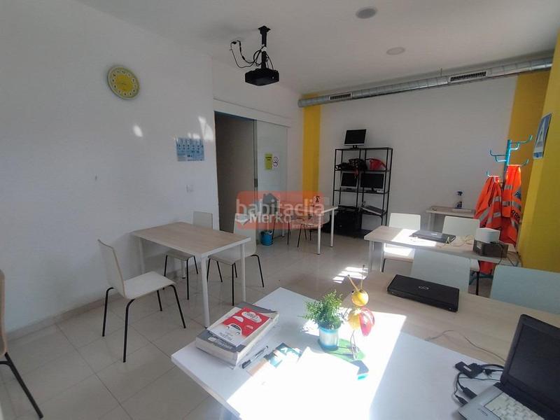 Foto 71363f10-8030-4306-857a-80a5e943ecf6. Traspaso local comercial se alquila o se traspasa local comercial con licencia en Lugo