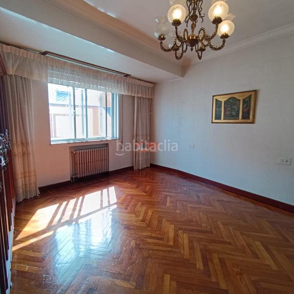 Foto b793fbdc-5cc9-4bab-a754-ad1ce45117a3. Appartamento con riscaldamento in A Milagrosa Lugo