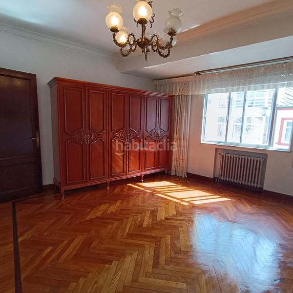 Foto e60be456-53e1-4e39-808d-fe455d6e365b. Appartamento con riscaldamento in A Milagrosa Lugo