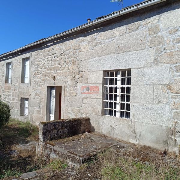 Foto b2134fe1-af18-45ba-81d6-9f9c13eb76b0. Masia amb aparcament a Parroquias del Este Lugo
