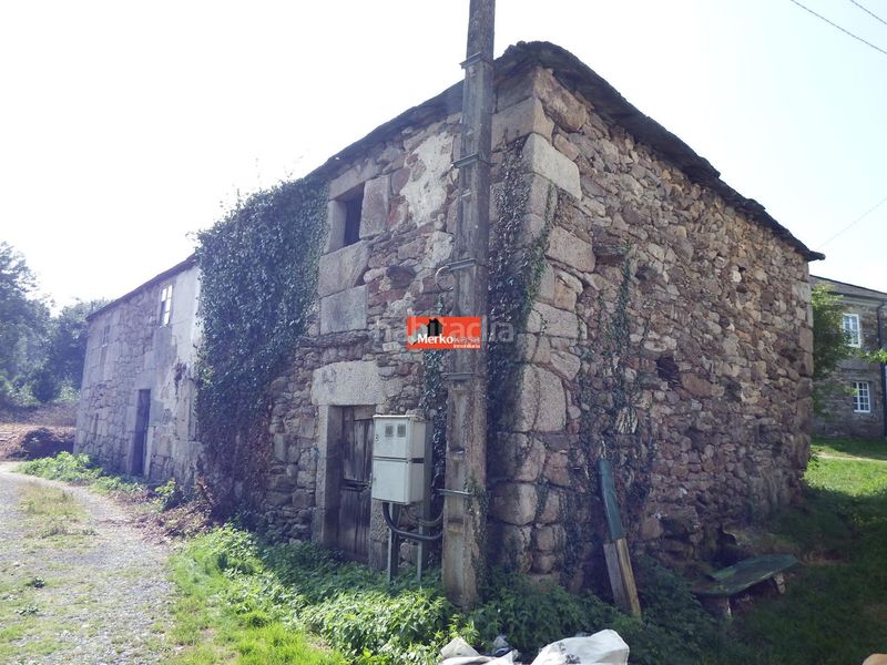 Foto 0a324986-429c-485d-b7fb-be26c823acf4. Masia a Friol