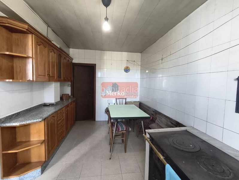 Foto 21123f1f-be32-4d17-93c9-0b2bb9062b92. Masia amb aparcament a Parroquias del Este Lugo