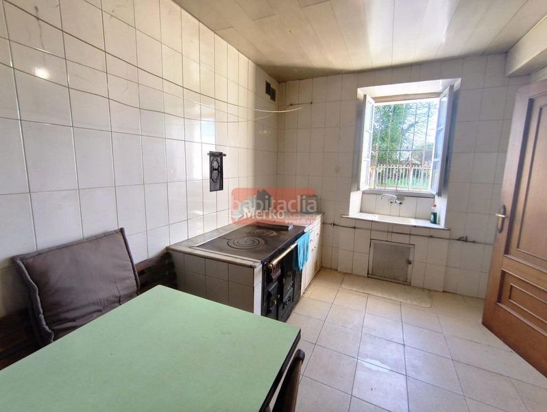 Foto bb2b4024-09d4-4c2a-a6ce-ded66cdae8c6. Masia amb aparcament a Parroquias del Este Lugo