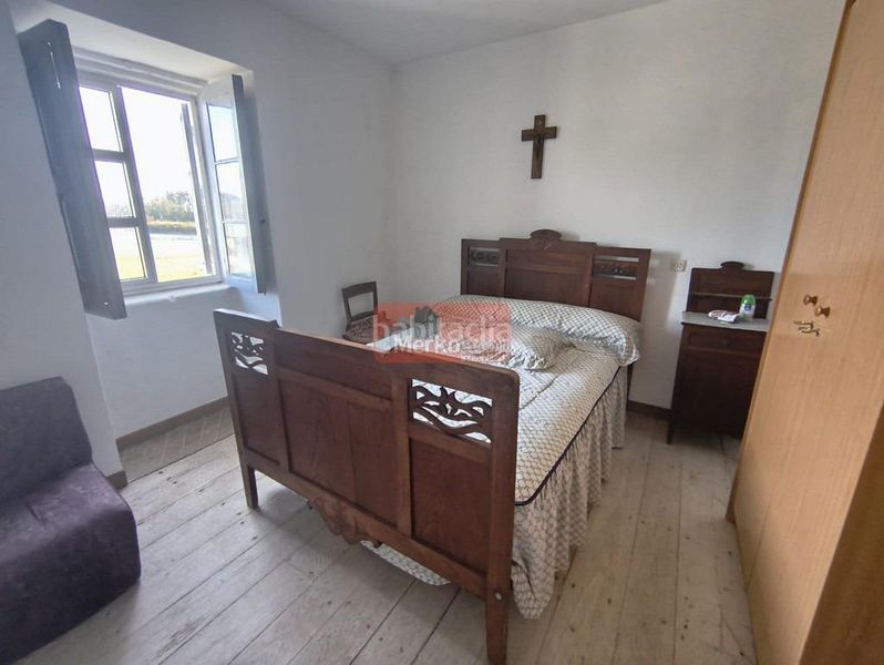 Foto c2f8053f-1603-4240-af82-2417e2eaea77. Masia amb aparcament a Parroquias del Este Lugo