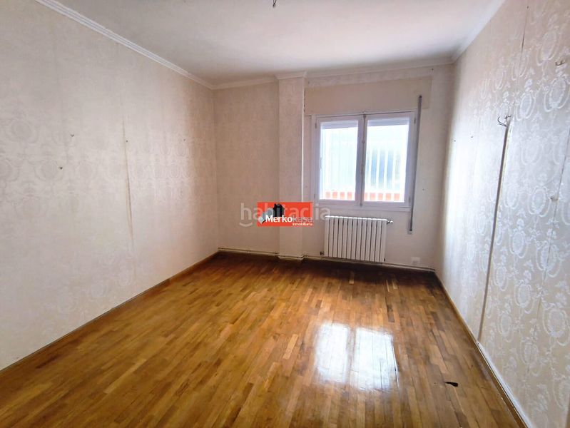 Foto 2e5a260c-248c-4f5d-8430-c9c0f8a8b39a. Flat with heating in San Roque - As Fontiñas Lugo