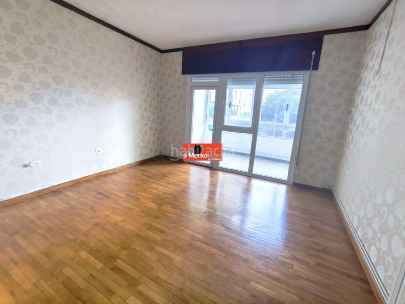 Foto 7742bc91-1d02-4480-b8ea-b474c0313758. Flat with heating in San Roque - As Fontiñas Lugo