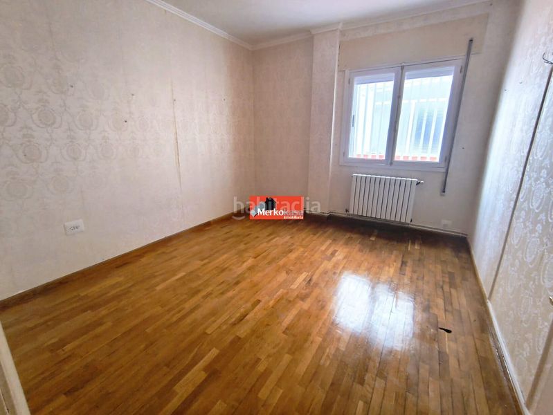 Foto 7ab393a2-2243-4602-9c43-6e6777f2b3dc. Flat with heating in San Roque - As Fontiñas Lugo