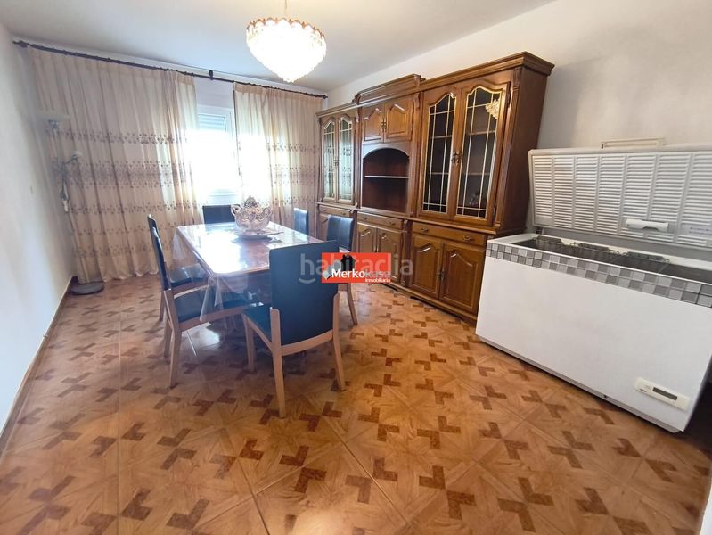 Foto 250613c4-d375-4908-8e1e-9900bd75917f. Flat with heating parking in A Piriganlla - Albeiros - Garabolos Lugo