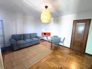 Miete Etagenwohnung in A Piriganlla - Albeiros - Garabolos. Se alquila piso luminoso con muebles a estrenar