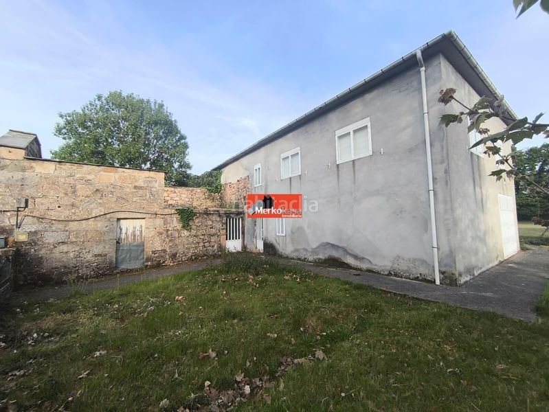 Foto 24996d84-e723-4f35-ba43-e351ce7d00c2. Masia amb aparcament a Corgo (O)