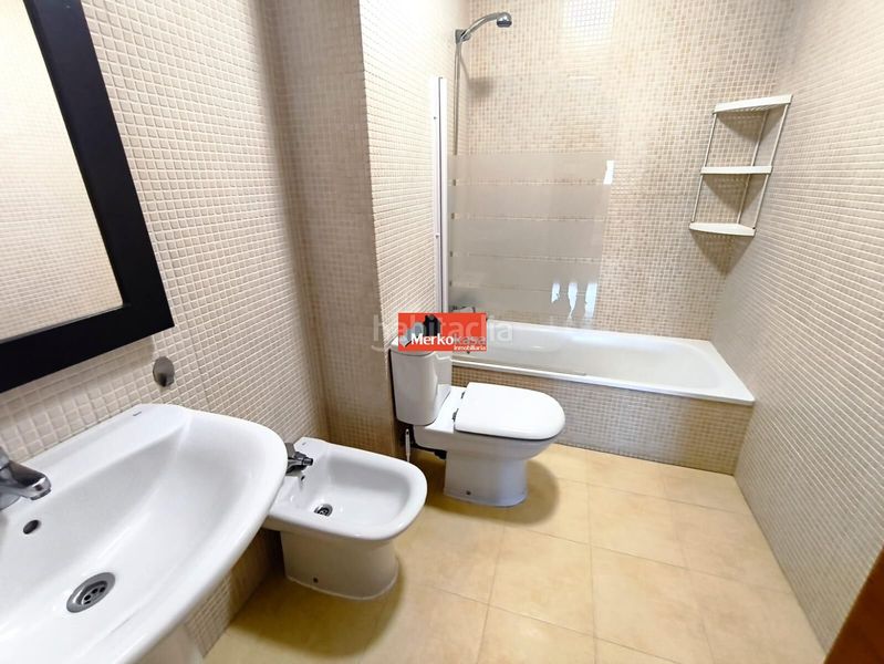 Foto d133e1a9-60fa-4b1e-8665-a0e38fc593a7. Lloguer apartament amb calefacció aparcament a San Roque - As Fontiñas Lugo