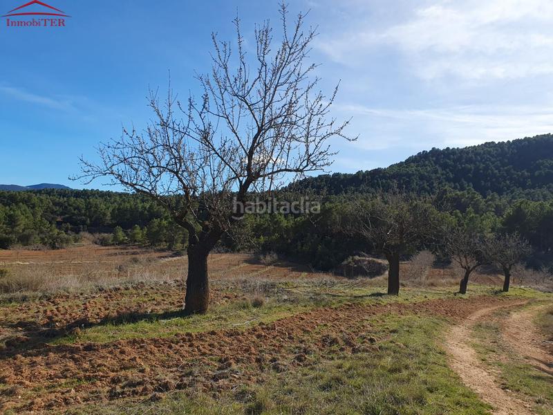 Foto a0cfce6d-3c1a-41d2-8e4b-99ed5aa2ffd9. Casa amb calefacció a Monroyo