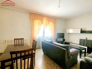 Location Appartement à Arrabal - Carrel - San Julián. Piso cerca de la universidad
