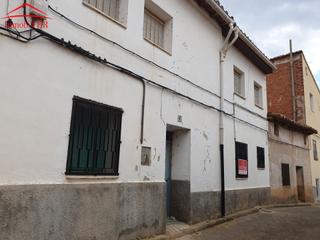 Casa a Villastar. Casa de gran tamaño en villastar, perfecta para familias que bus