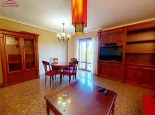 Miete Etagenwohnung in Ensanche - Fuenfresca. Se alquila vivienda de vpo