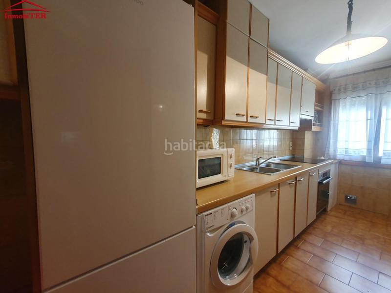 Foto 224e6fdf-5034-42ee-aa60-5c8b63f8a9e2. Location appartement avec chauffage parking dans Centro Teruel